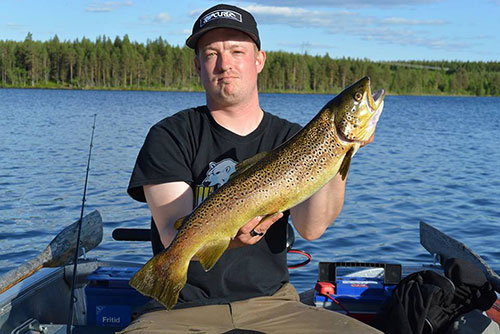 en storöring på 3 kg i fisketidningen Fiskemagasinet.se