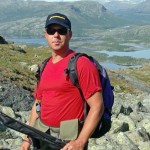 Storslagen natur tjärnberg i fiskereportage fantastiskt fiske i miekak i fisketidning