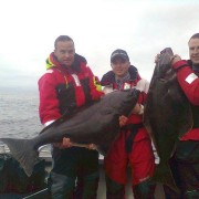 Smyge fisketeam team poseidon i söröya - 2011 med 3 hälleflundror i fisketidningen