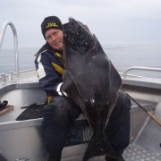 team poseidon i söröya - 2011 visar 12 kg en fin matfisk i fisketidning